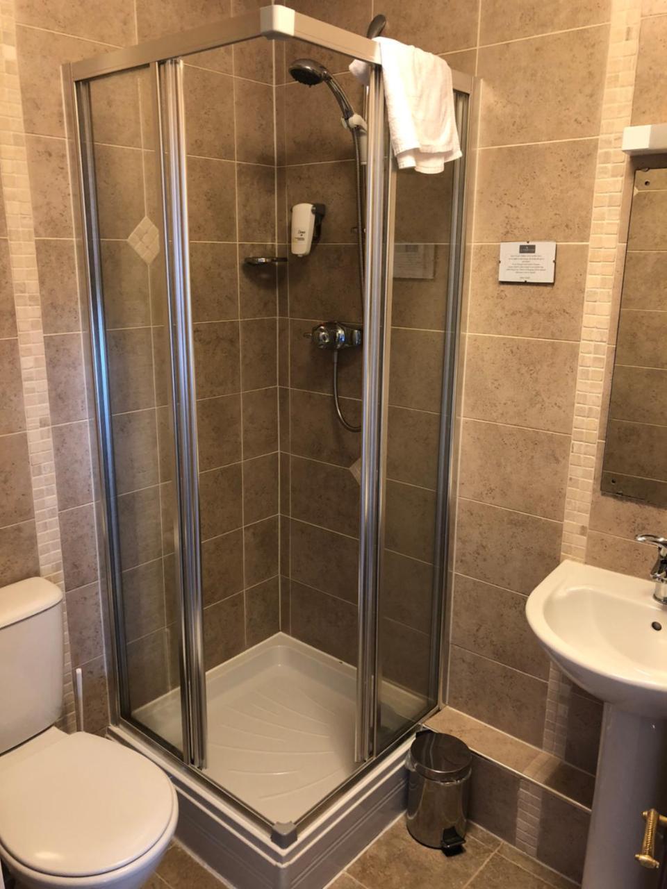 Standard Single Room,728044840:JPEG